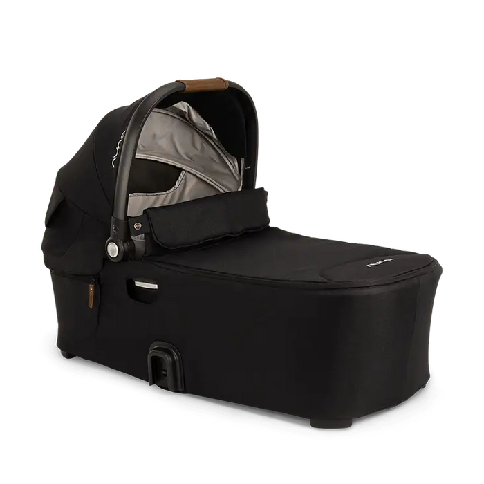 Nuna Demi Next Bassinet + Stand