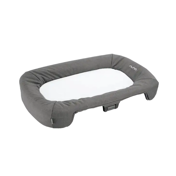 Nuna Sena Aire w Zip-off Bassinet + Changer