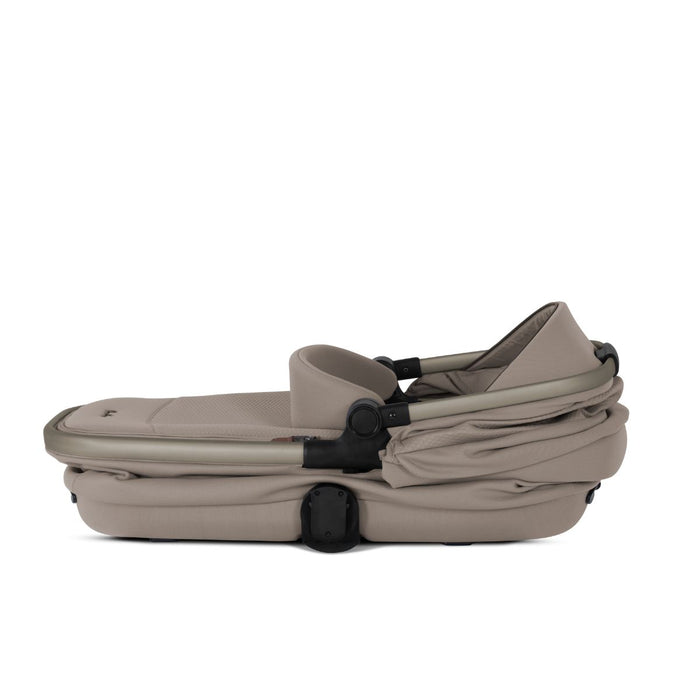 Silver Cross Reef Bassinet