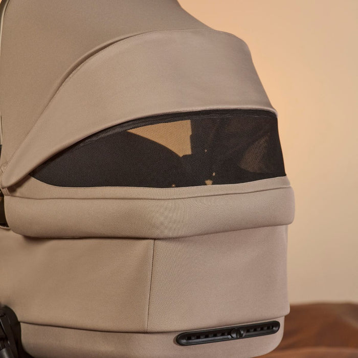 Silver Cross Reef Bassinet