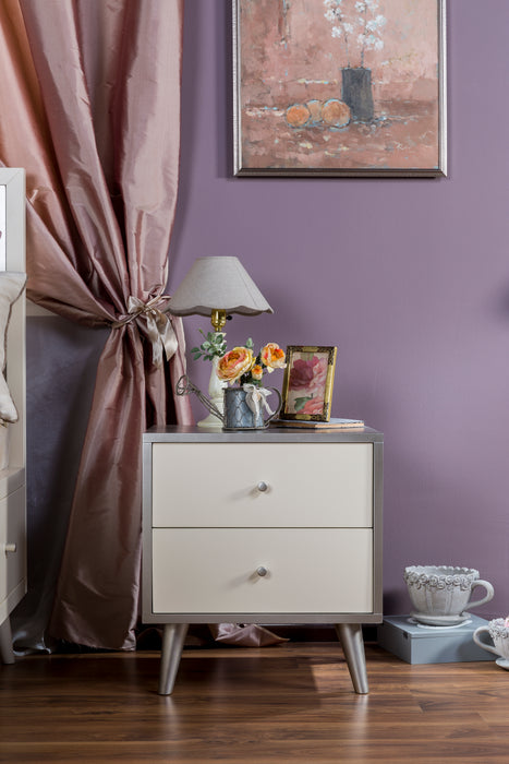 Romina New York Nightstand