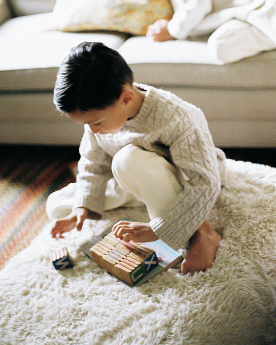 Oilo Ollie Ottoman: Wide Size