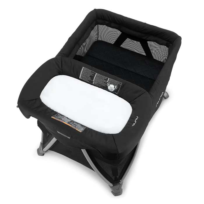 Nuna Sena Aire w Zip-off Bassinet + Changer