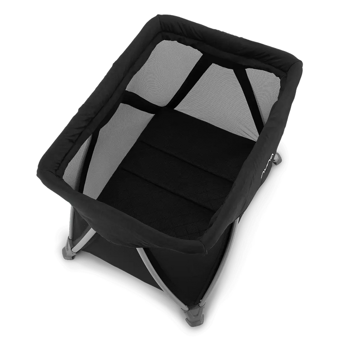 Nuna Sena Aire w Zip-off Bassinet + Changer