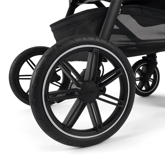 Nuna Triv LX + Pipa Urbn Travel System - NEW!