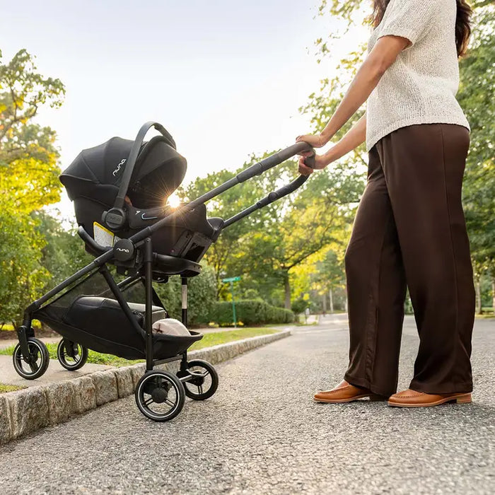 Nuna Flex System Frame + PIPA series adapter - New!